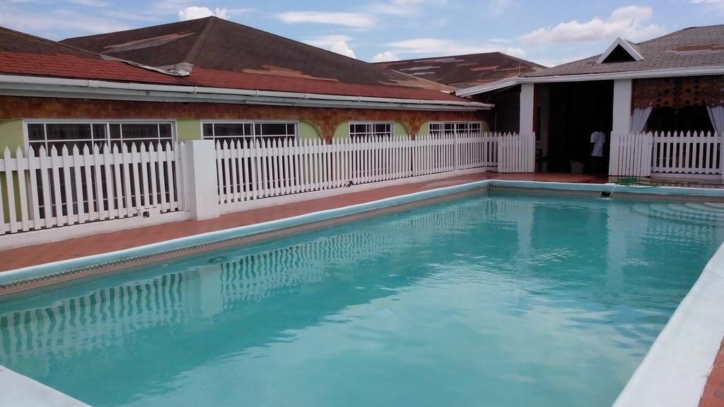 Village Hotel أوشو ريوس المظهر الخارجي الصورة